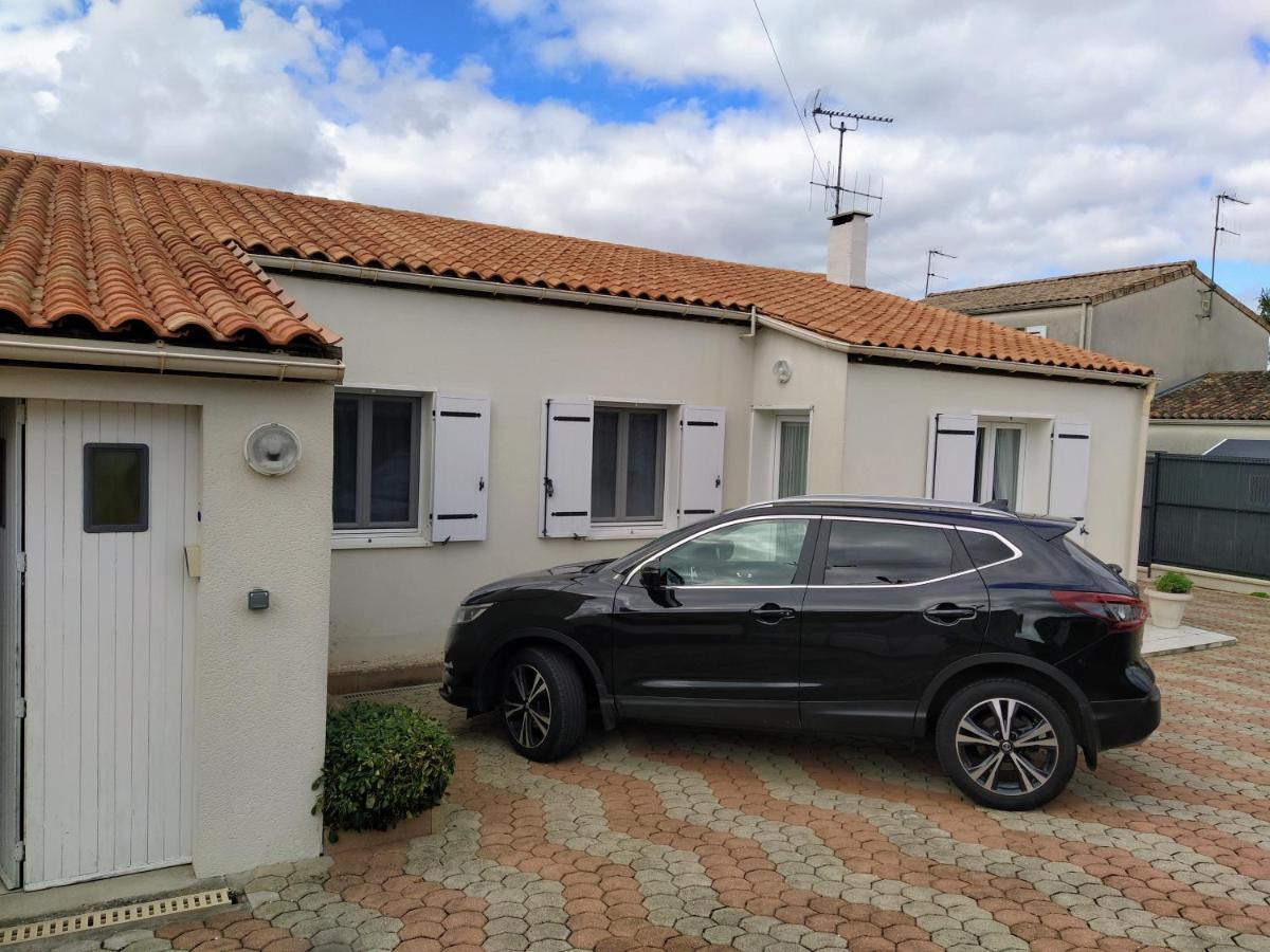 Maison Plain Pied Avec Jardin, Terrasse Et Veranda Cognac Bagian luar foto